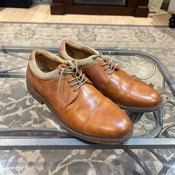 Men\'s Tan Leather Dress Shoes